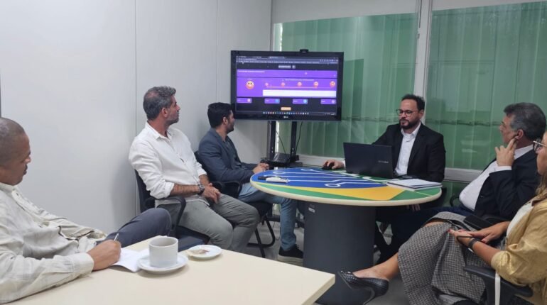 Instituto Multiplicidades apresenta avanços do Voz Ativa ao MCTI e reforça impacto em políticas públicas