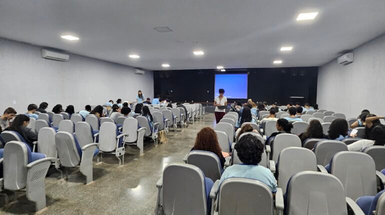 Voz Ativa Brasília convida escolas públicas a participarem em 2026